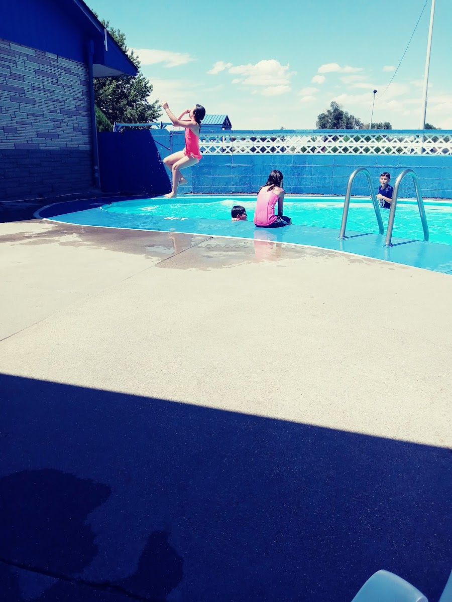 Blue Spruce Motel photo 3