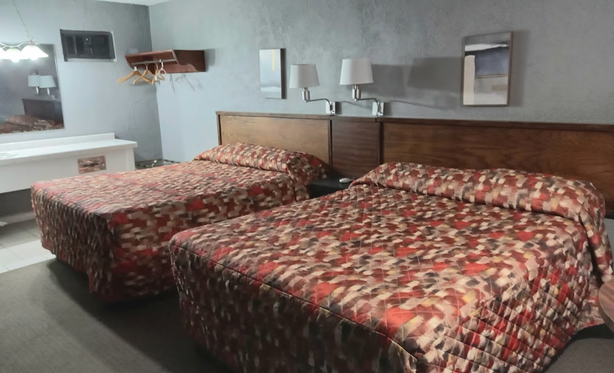 Frontier Motel photo 2