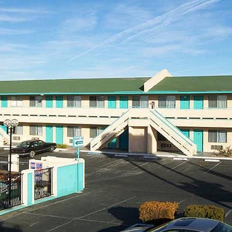 Budget Inn photo 3