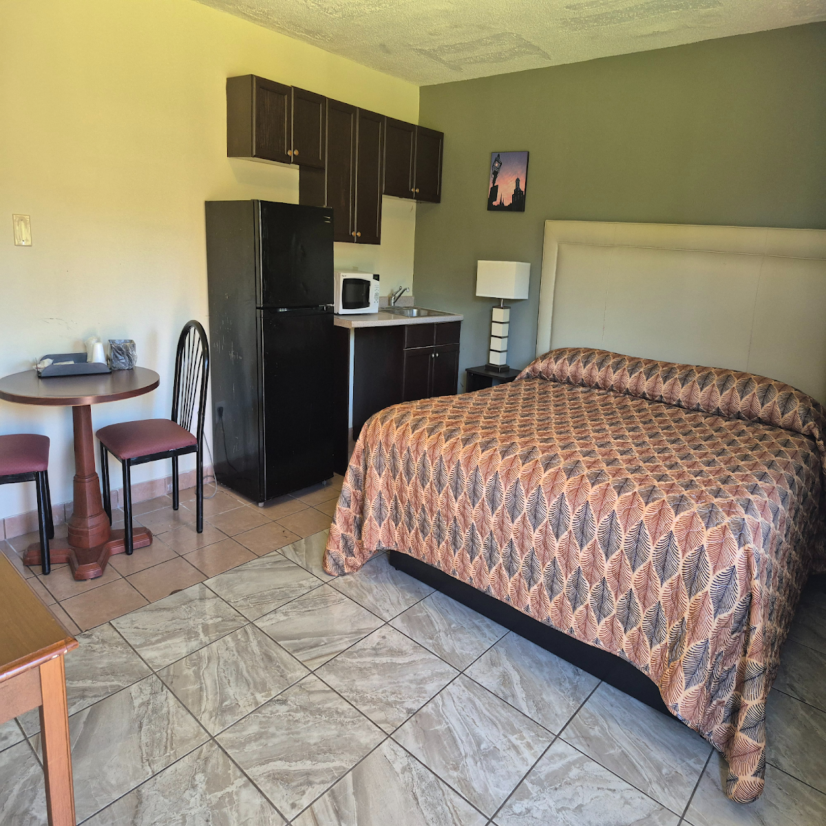 Maple Leaf Motel photo 2
