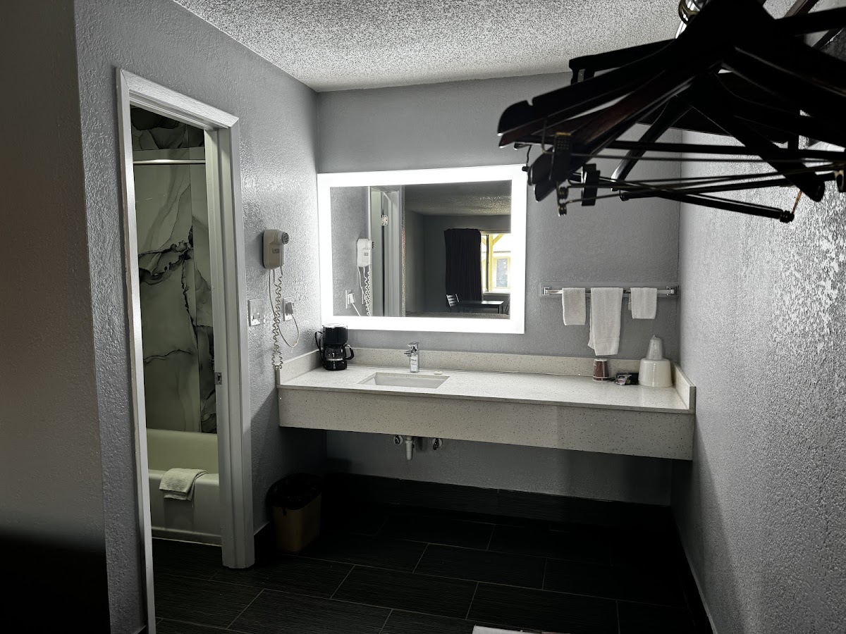 Lone Star Inn photo 2