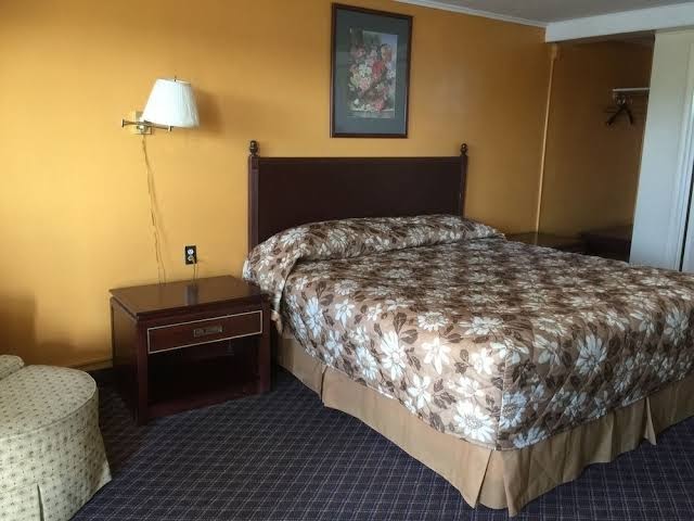 Relax Inn photo 2