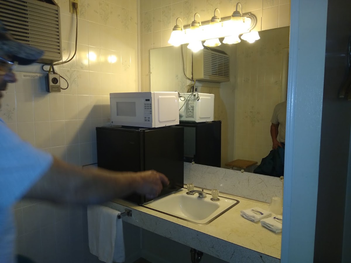 Four Seasons Motel photo 3