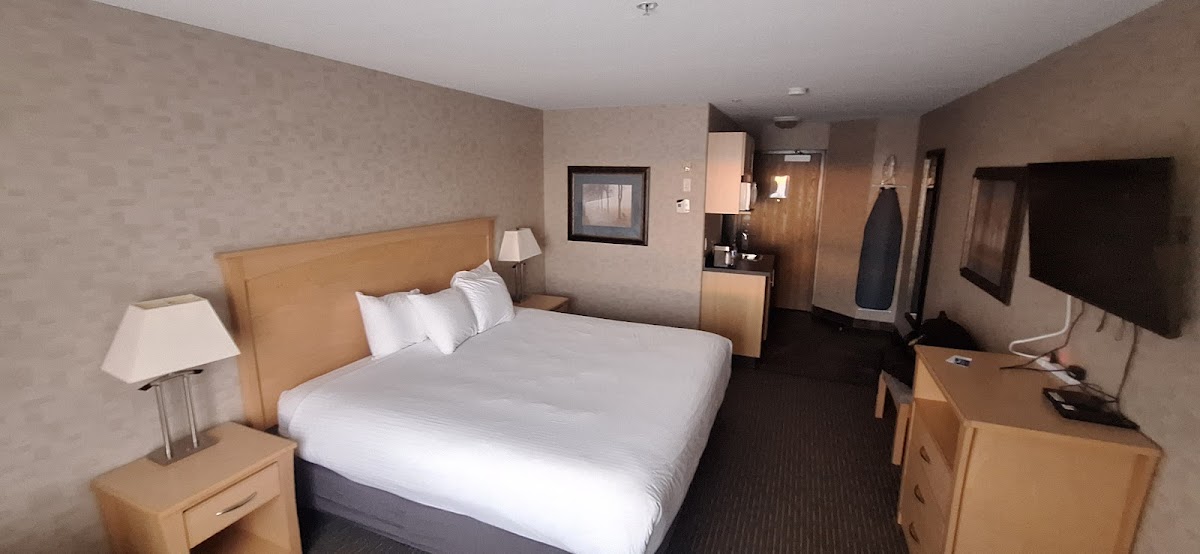 Paradise Inn & Suites photo 2