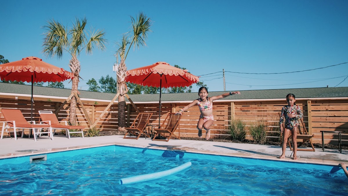 Driftwood Motel