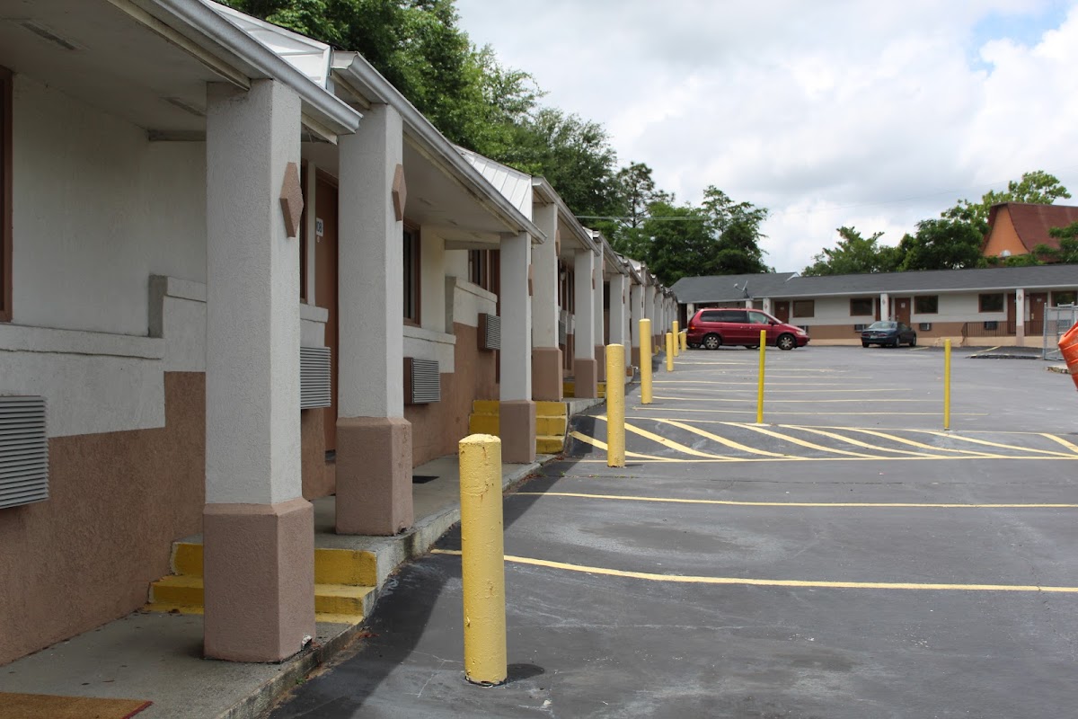 Economy Inn