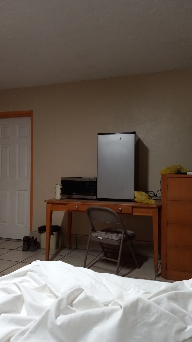 Budget Inn photo 2