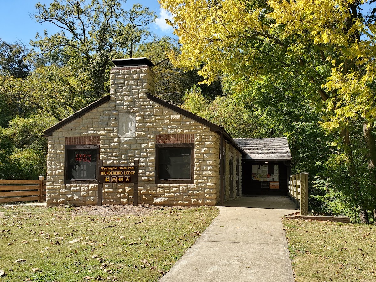 Thunderbird Lodge