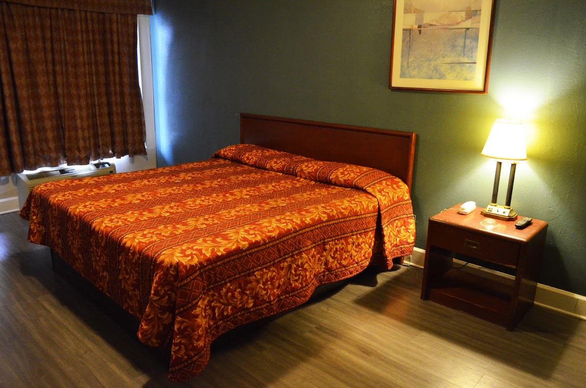 Budget Inn photo 2