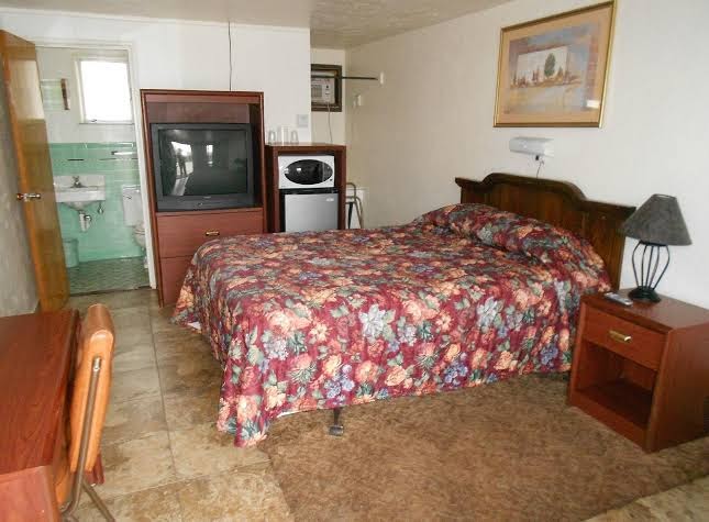 Capri Motel photo 3