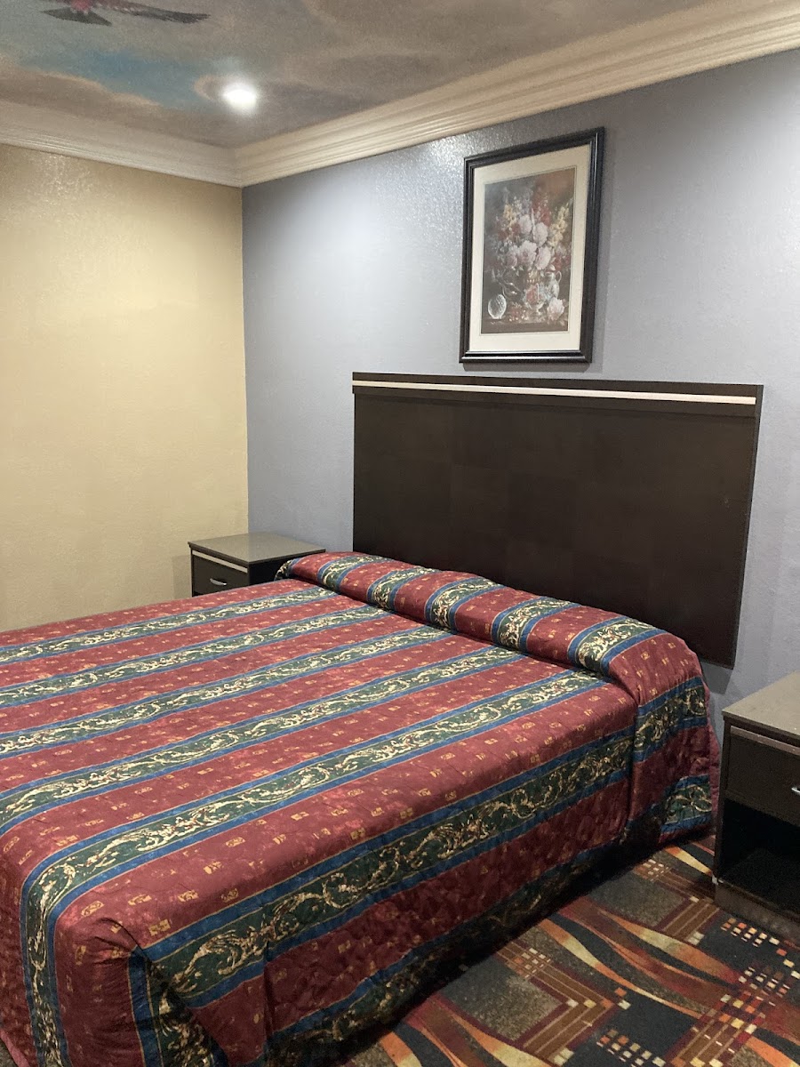Budget Inn photo 2