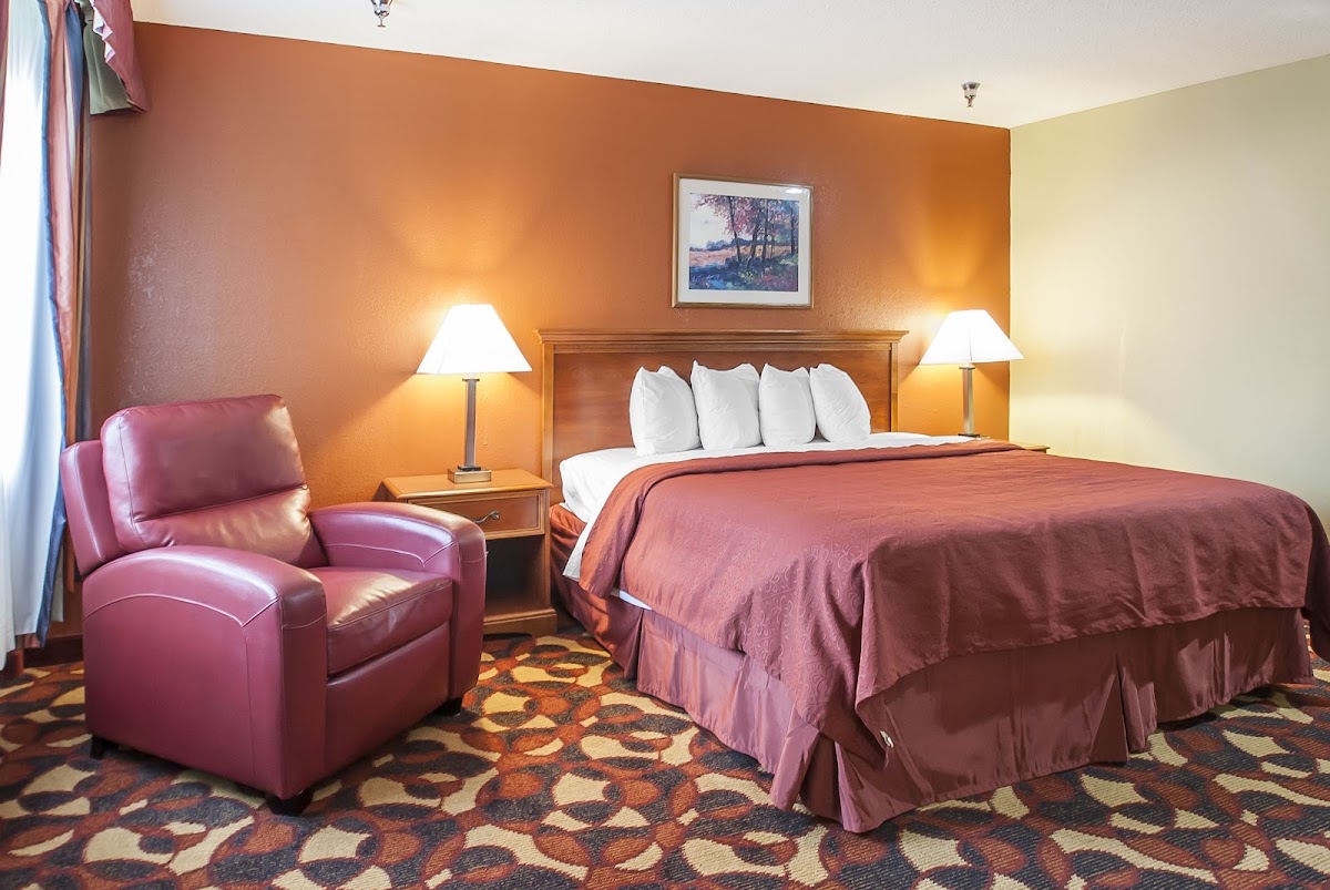 Quality Inn & Suites photo 2