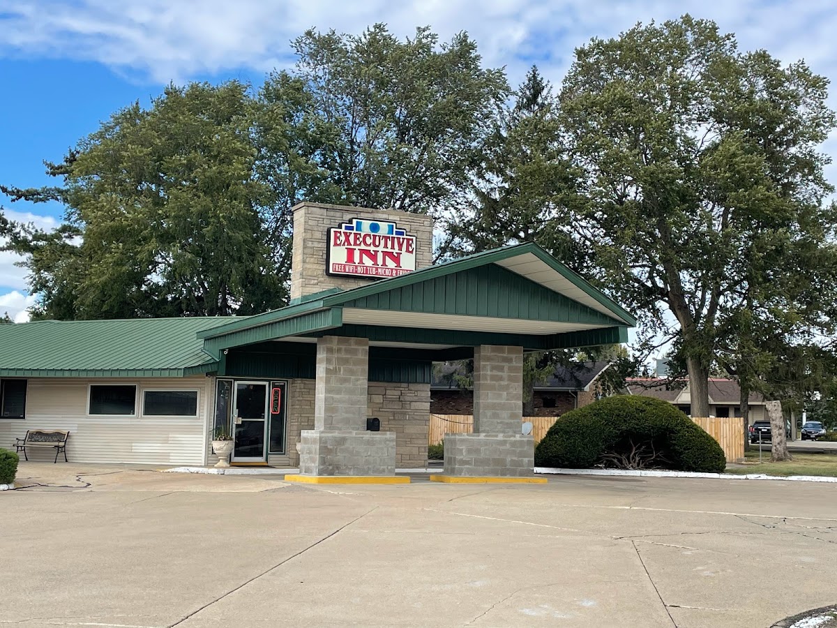 Executive Inn Motel