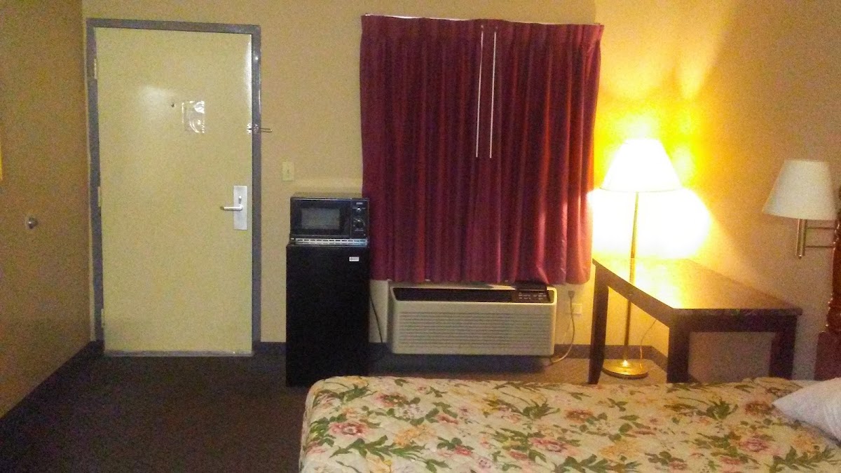 HighWay Inn photo 2