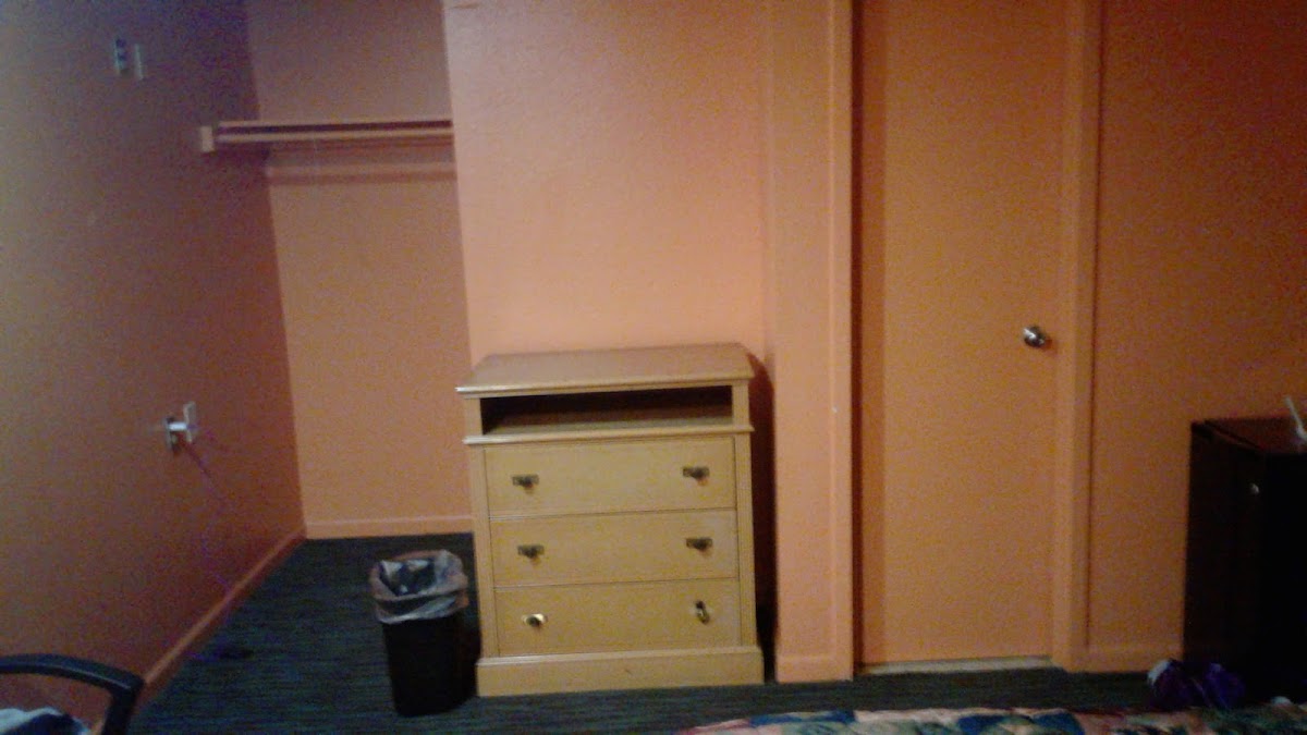 Relax Inn photo 2