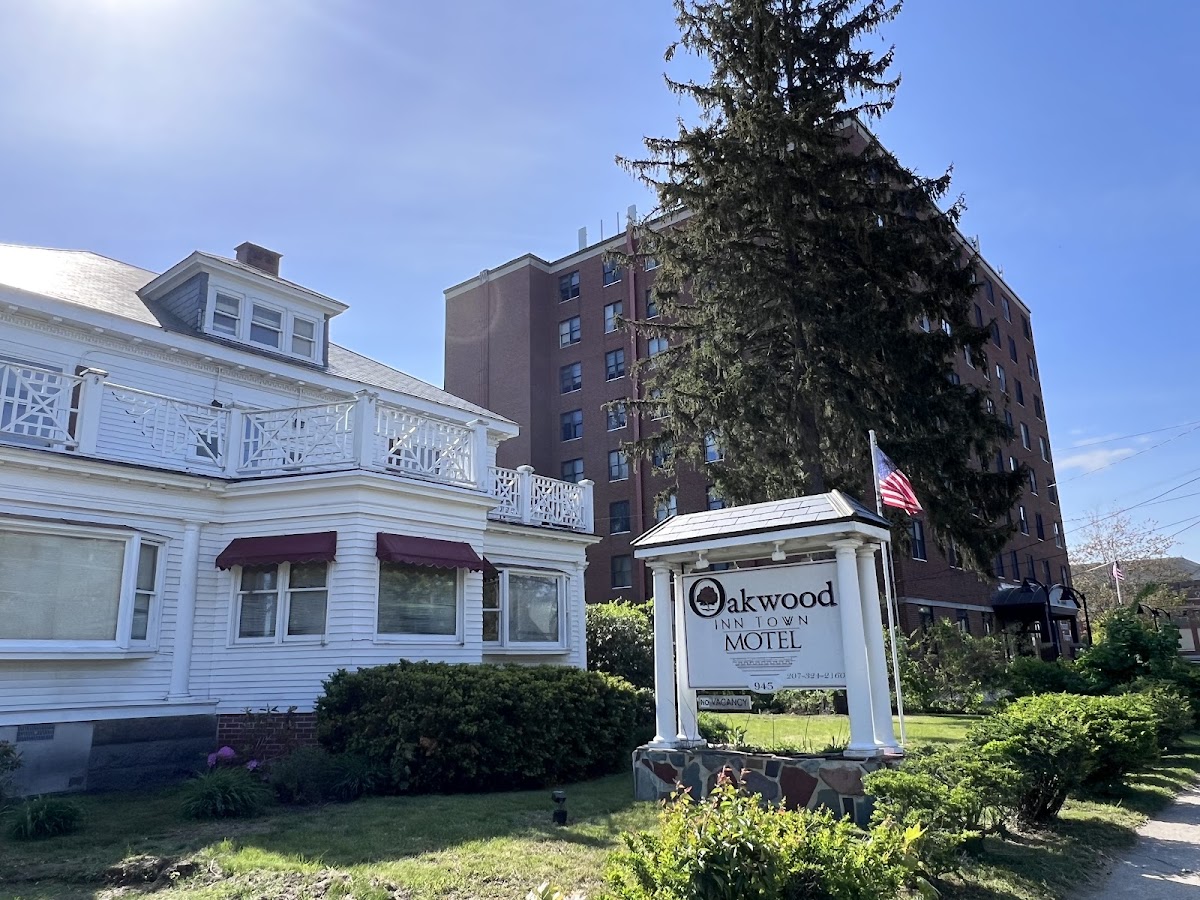 Oakwood Inn Town Motel