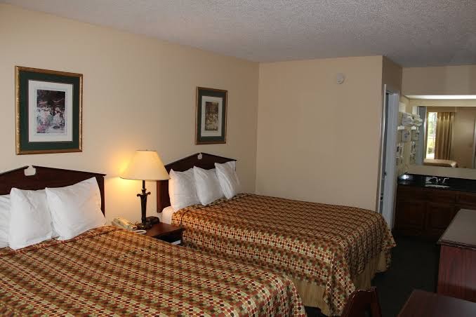 Quality Inn & Suites photo 3