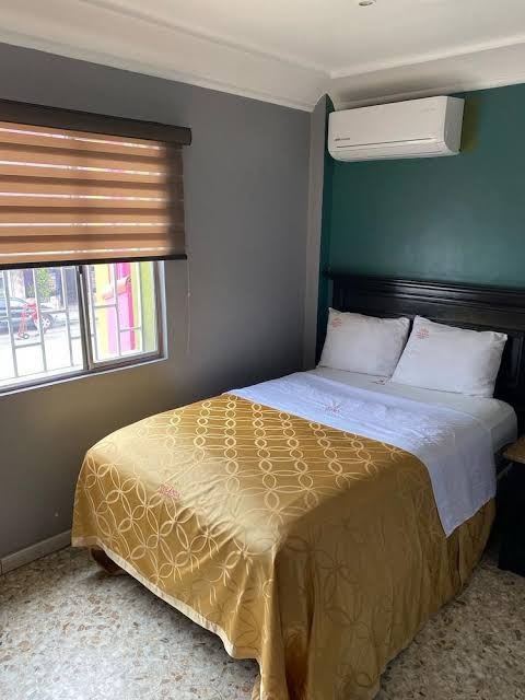 Hotel Yolanda photo 2
