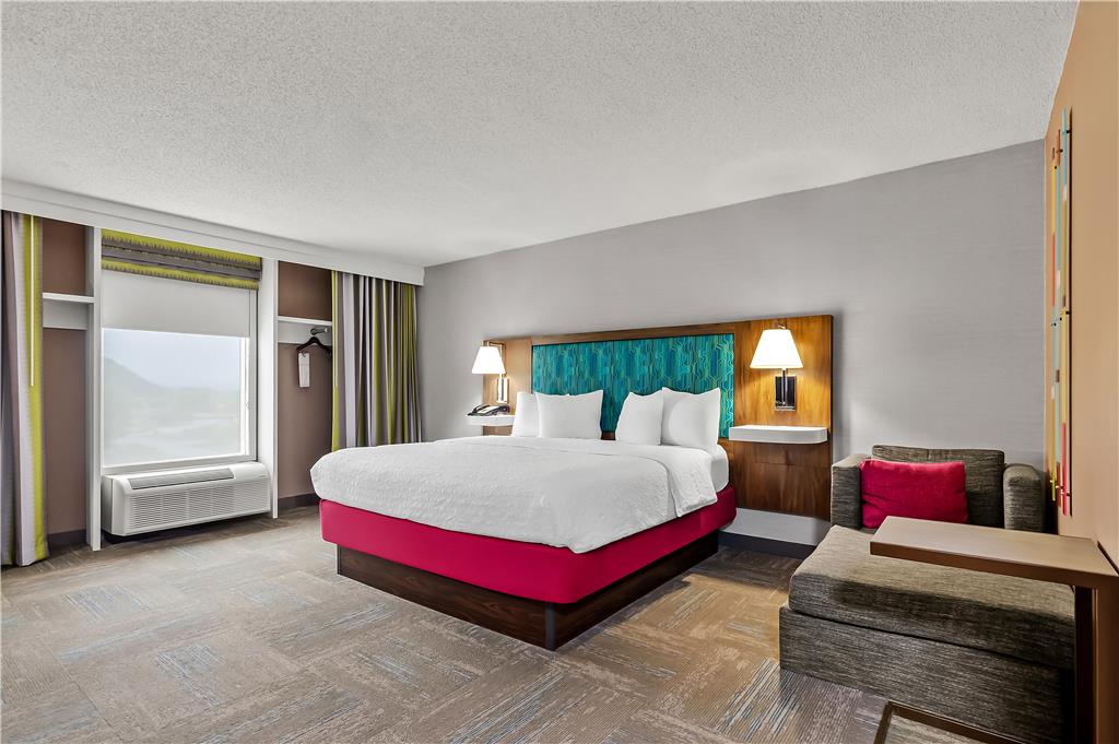 Hampton Inn Princeton photo 2