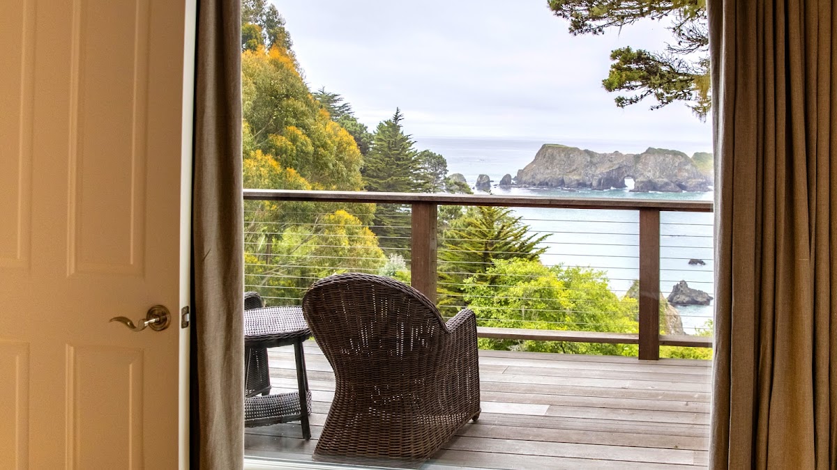 Harbor House Inn photo 3