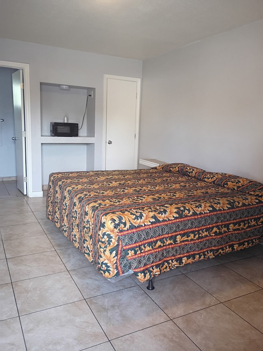 Economy Inn photo 2