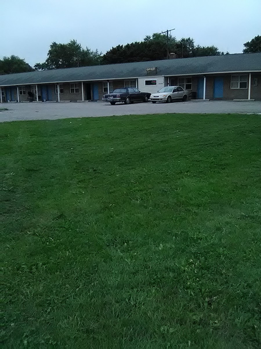 Holiday Motel photo 2
