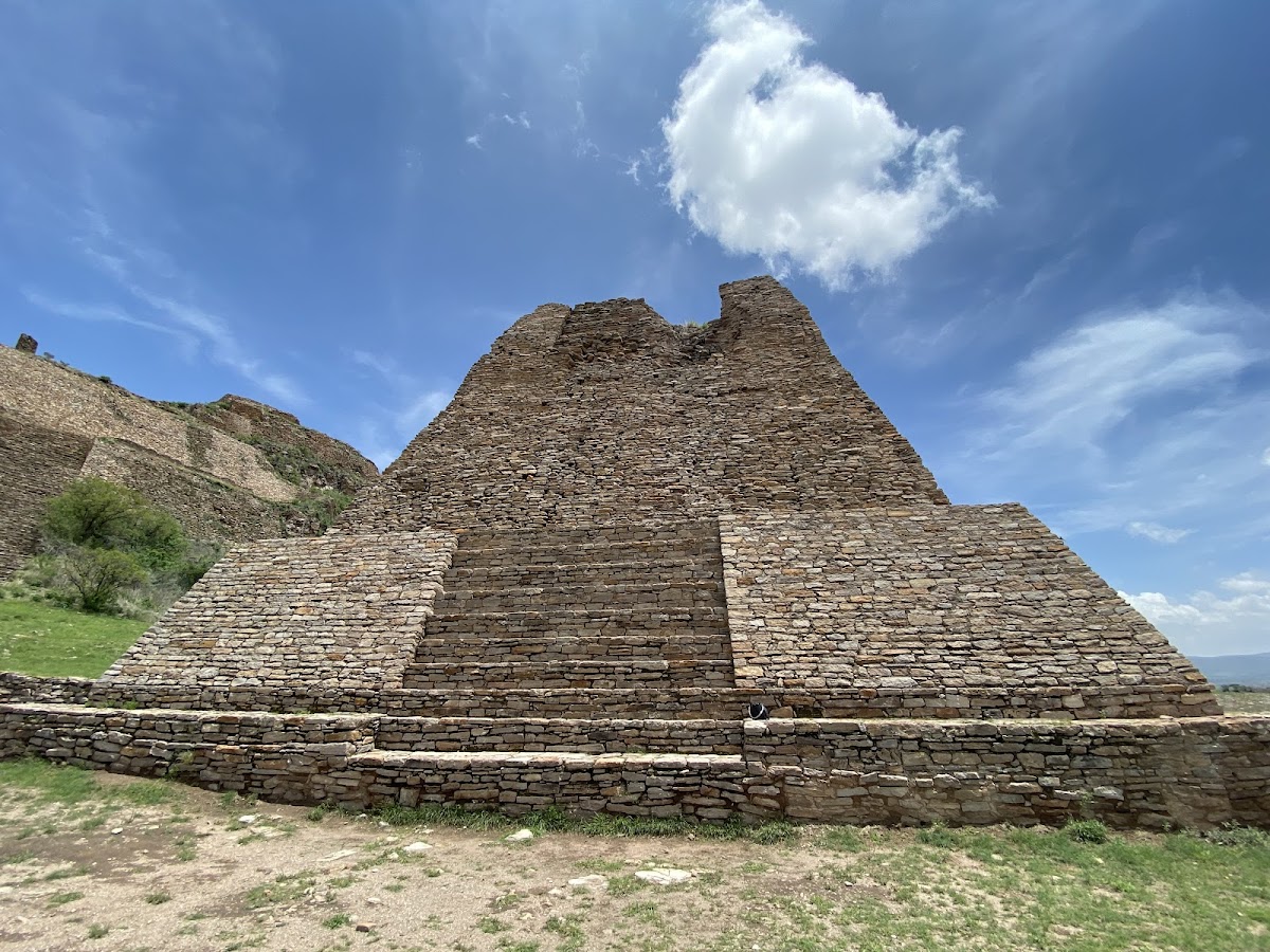 La Pirámide Votiva
