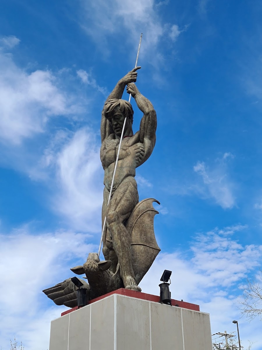 Monumento a la razon (Mono Bichi)