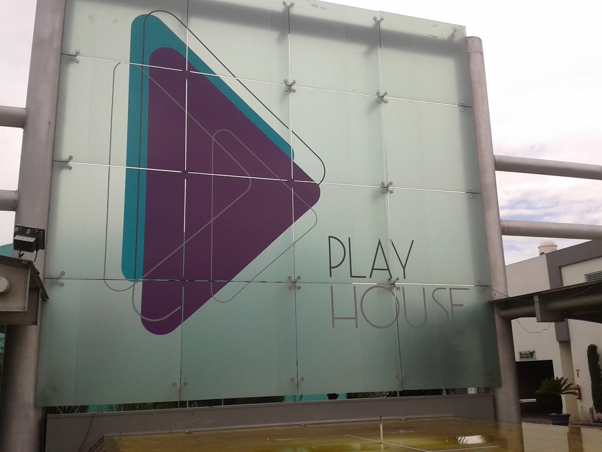 Play House - Auto Hotel