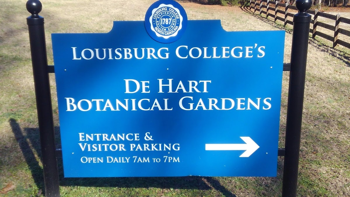 Louisburg College's de Hart Botanical Gardens