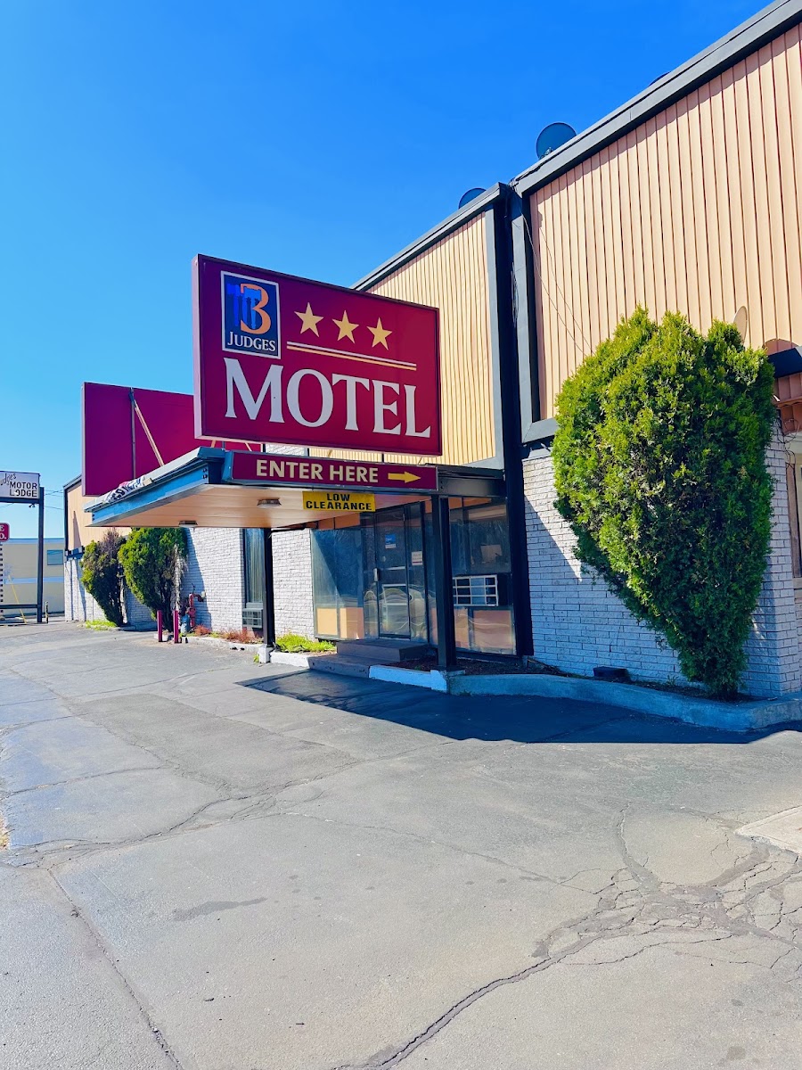 Three Judges Motor Lodge
