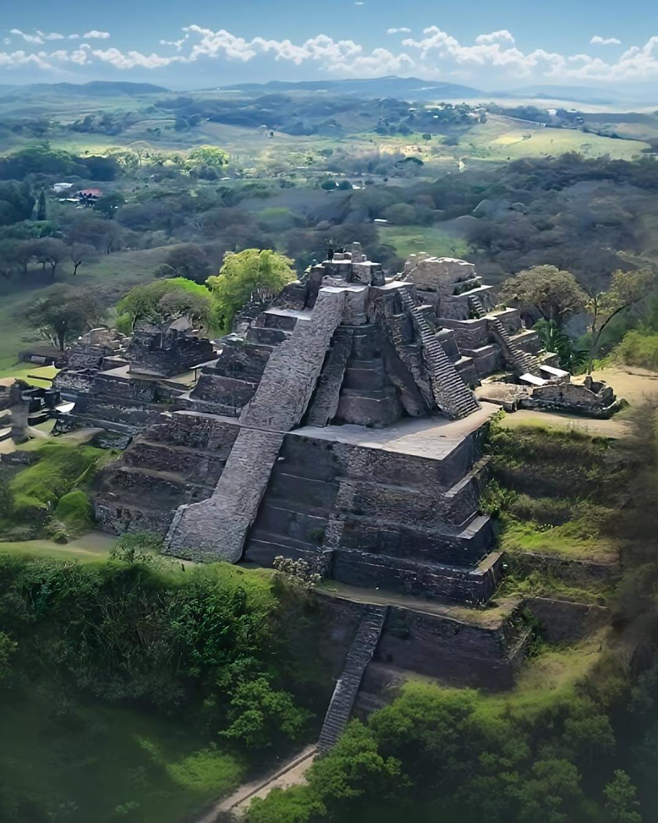 Zona Arqueológica Toniná