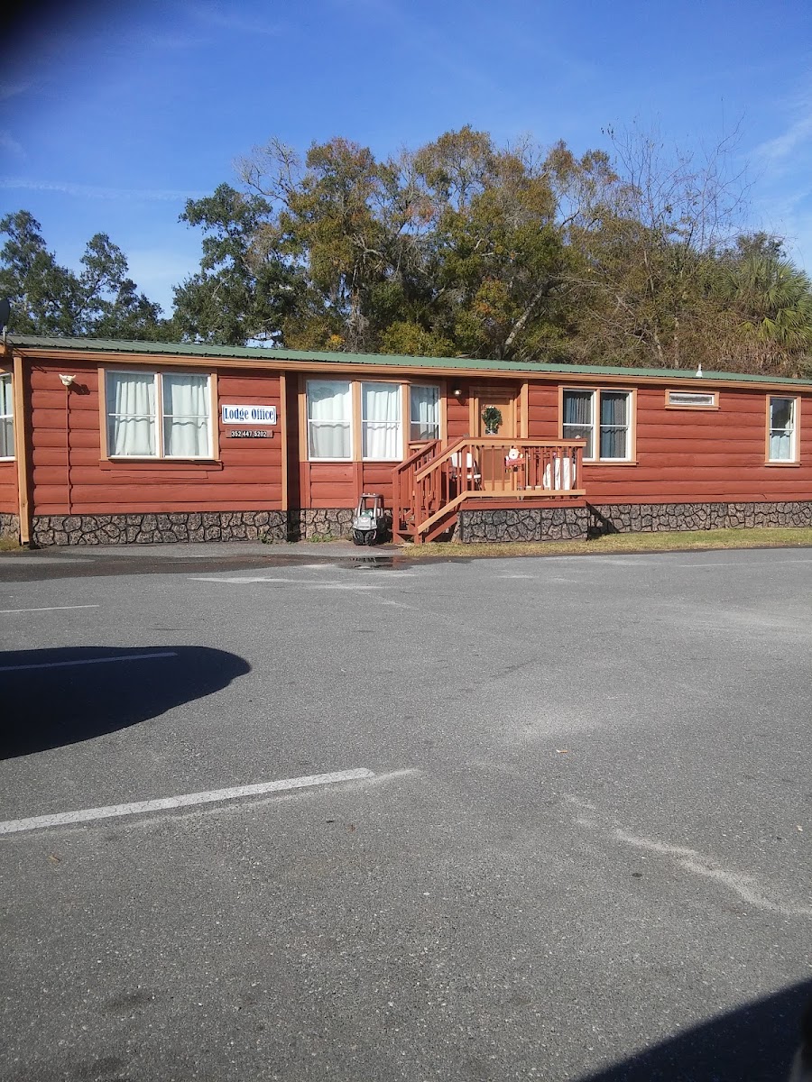 Captains Quarters Motel