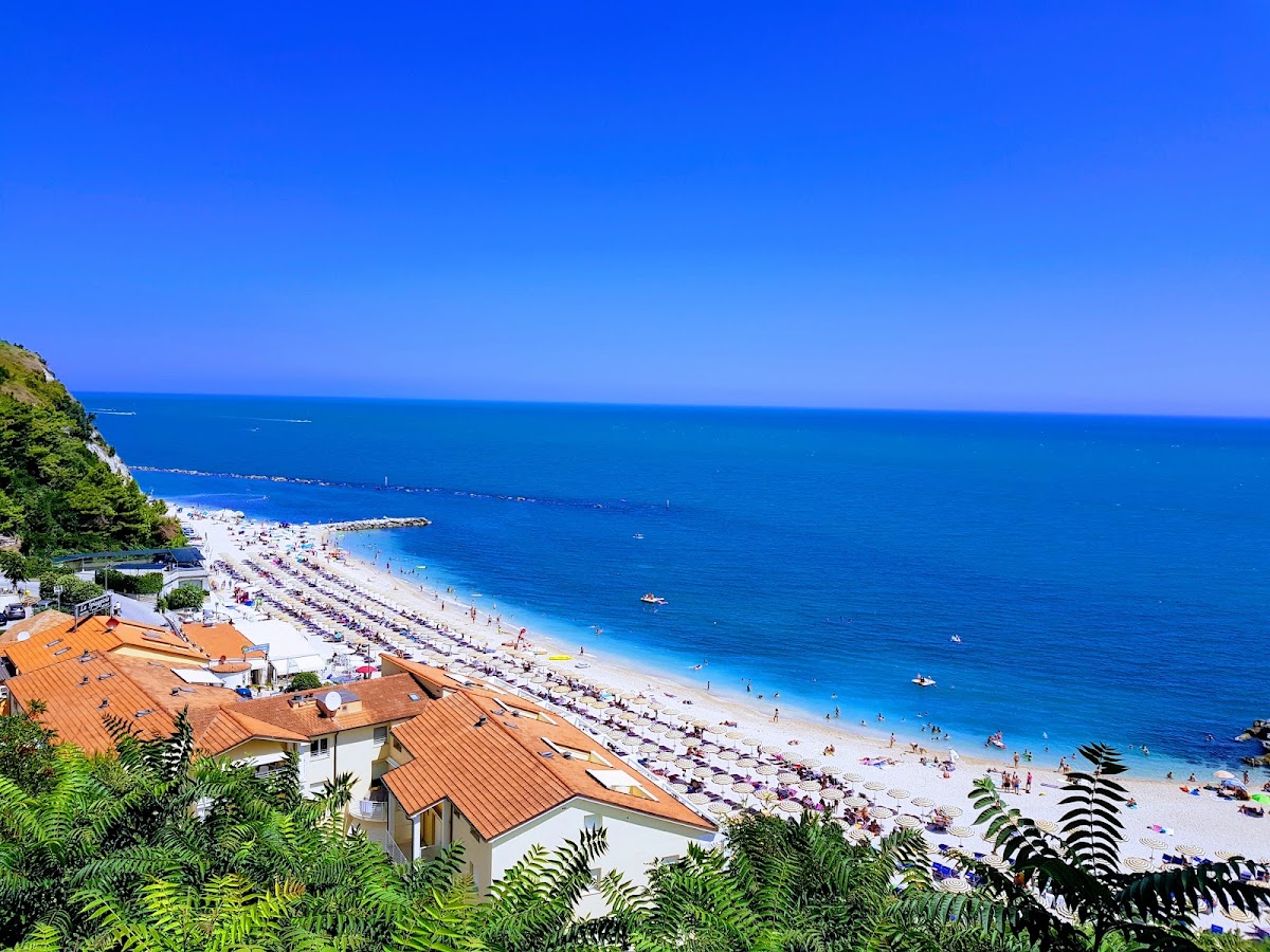 Spiaggia di Numana Alta