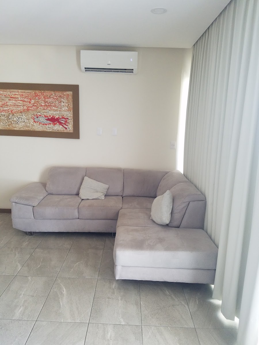 Room 8