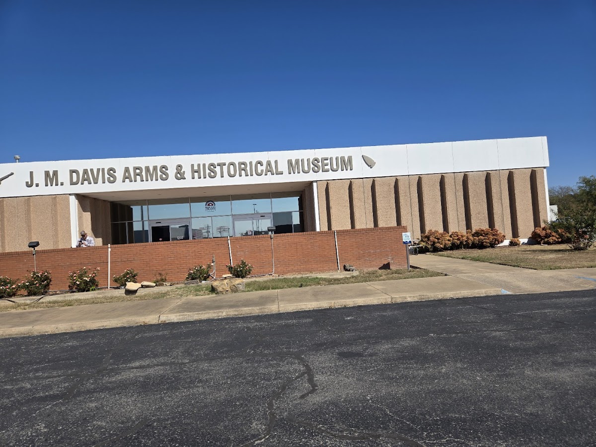 J.M. Davis Arms & Historical Museum