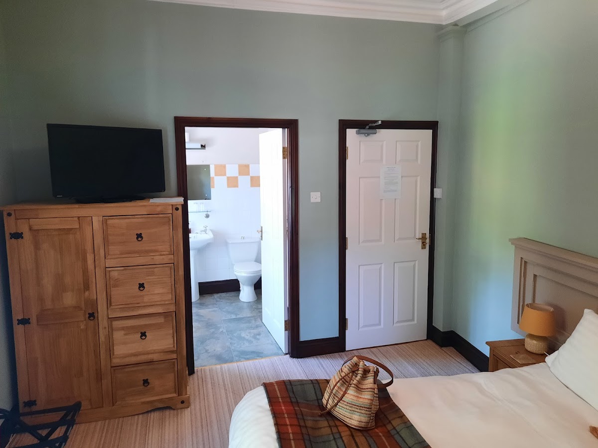 Room 8