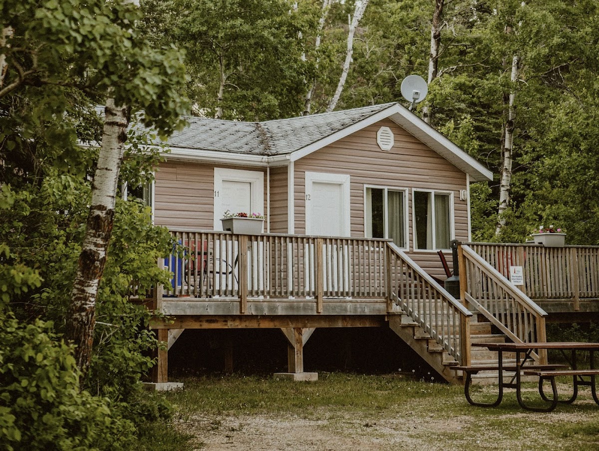 Gull Harbour Inn on Hecla Island
