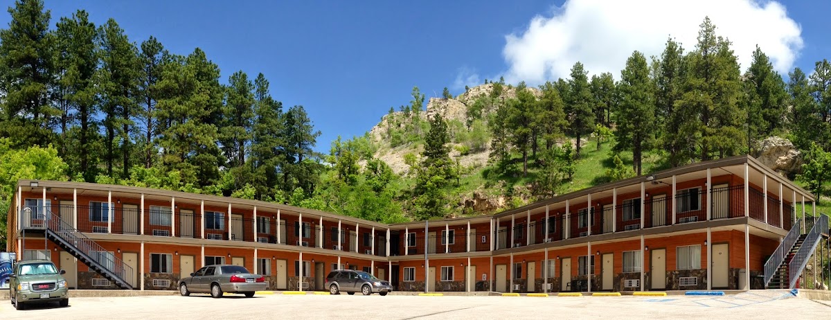 Deadwood Station Bunkhouse & Gambling Hall