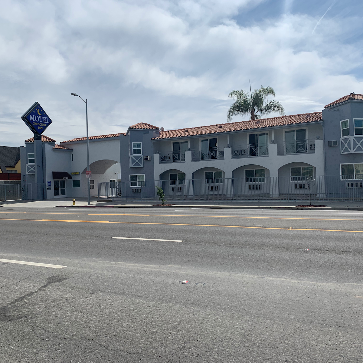 Crescent Inn