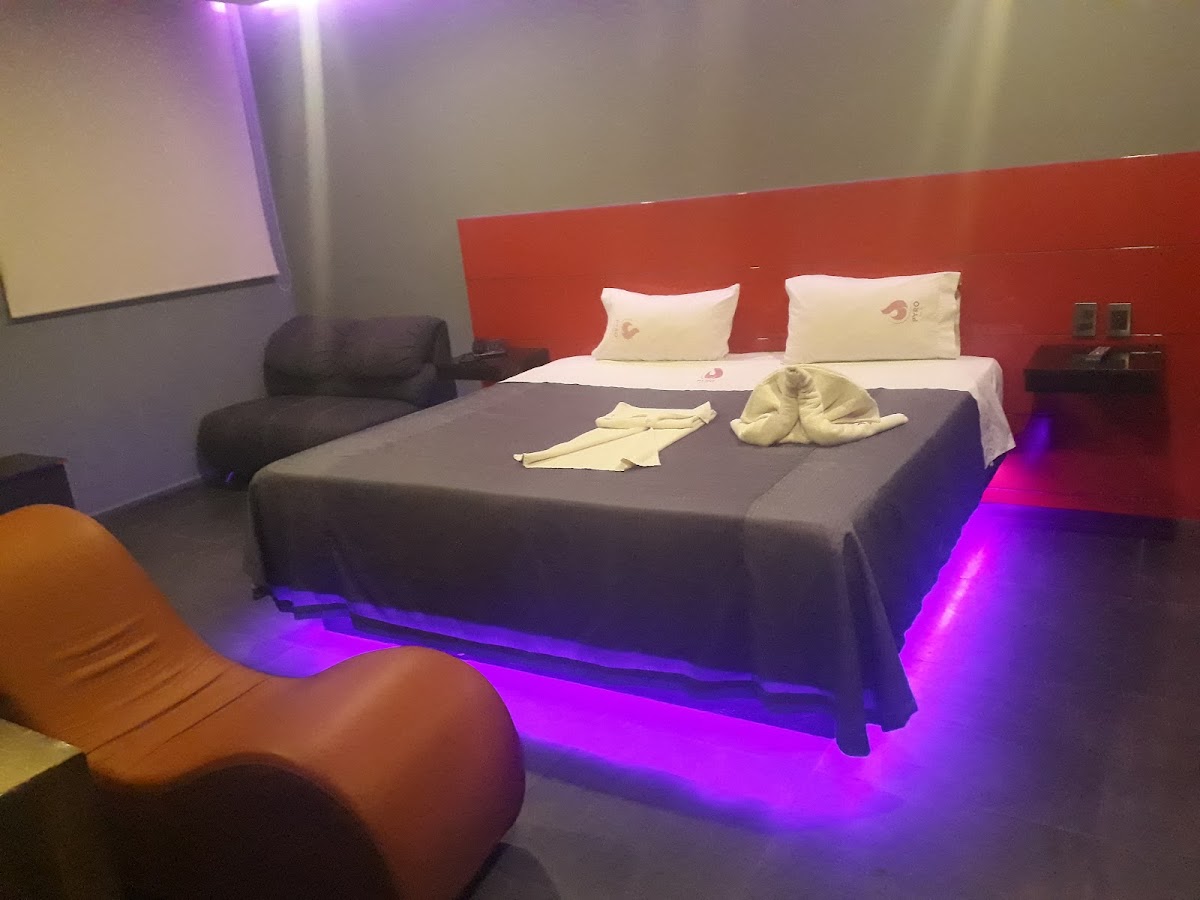 Room 8