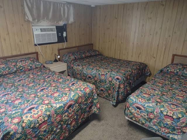 Room 8
