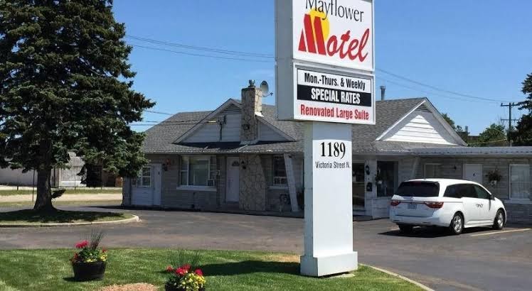 Mayflower Motel