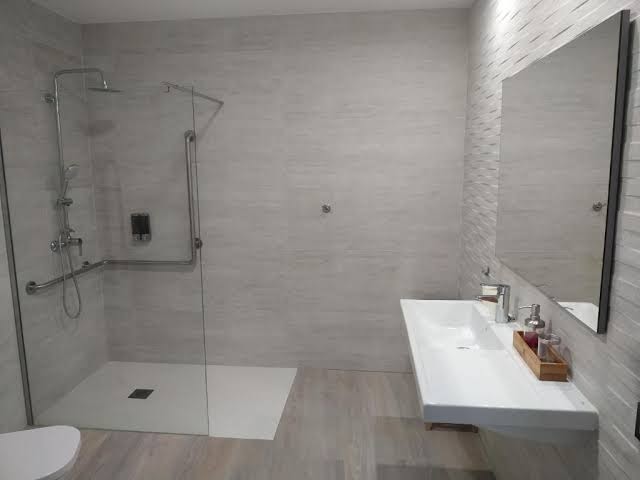 Room 8