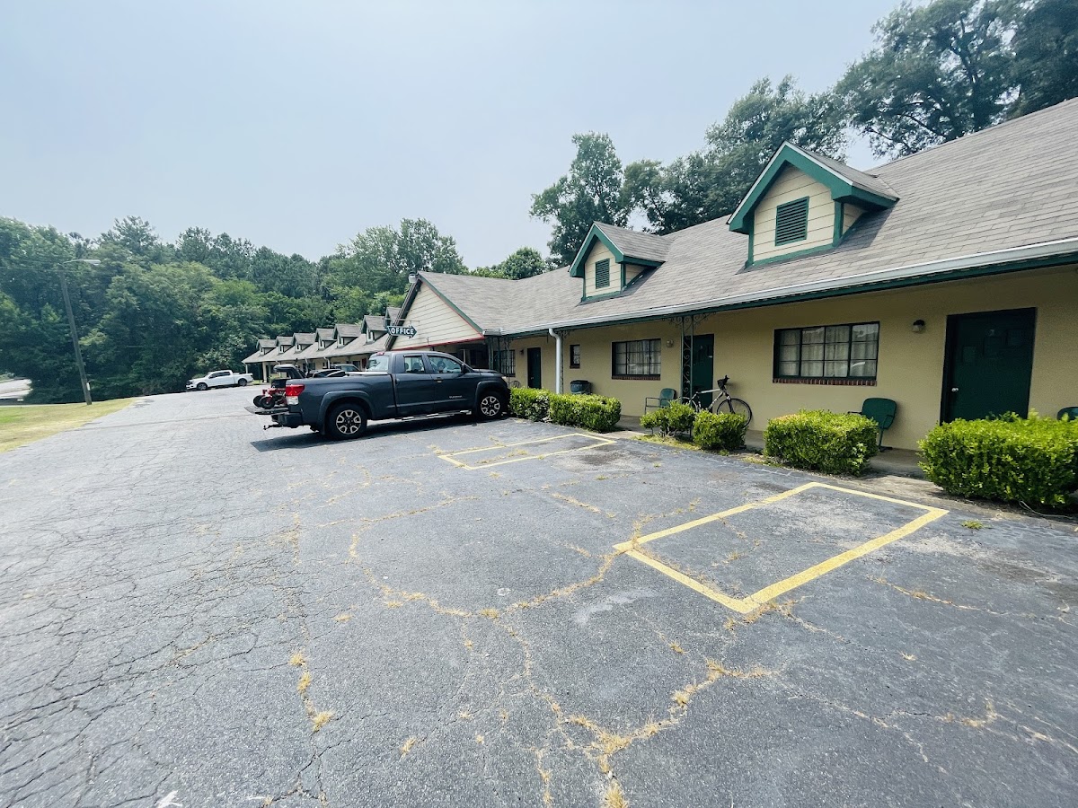 Courtesy Court Motel Home