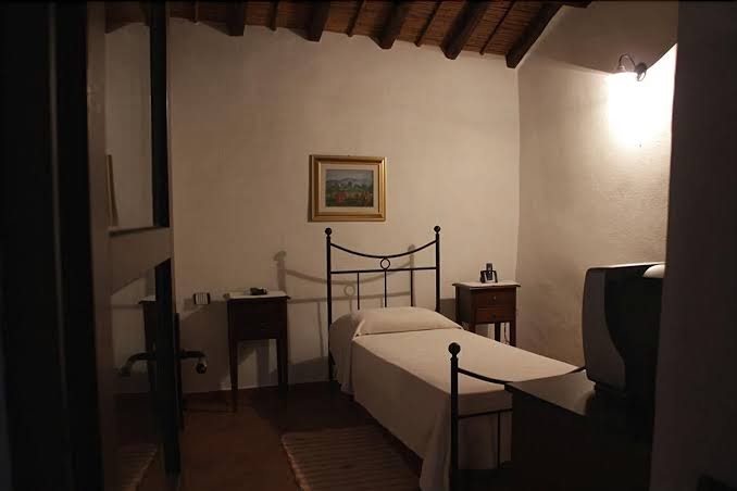 Room 9