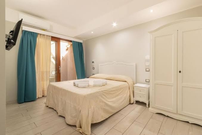 Room 4