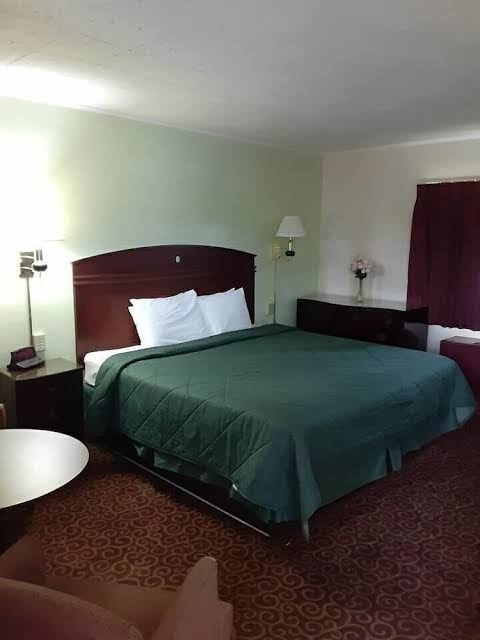 Room 8