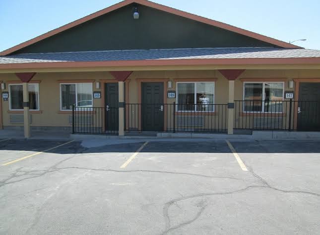 Monarch Motel