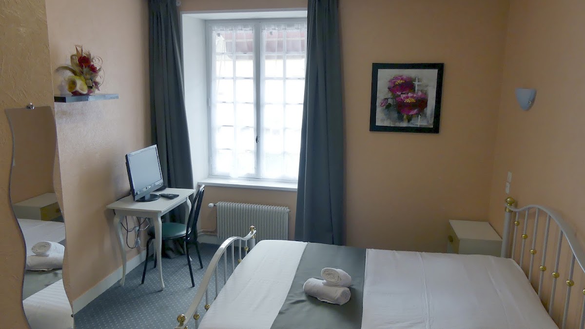 Room 8